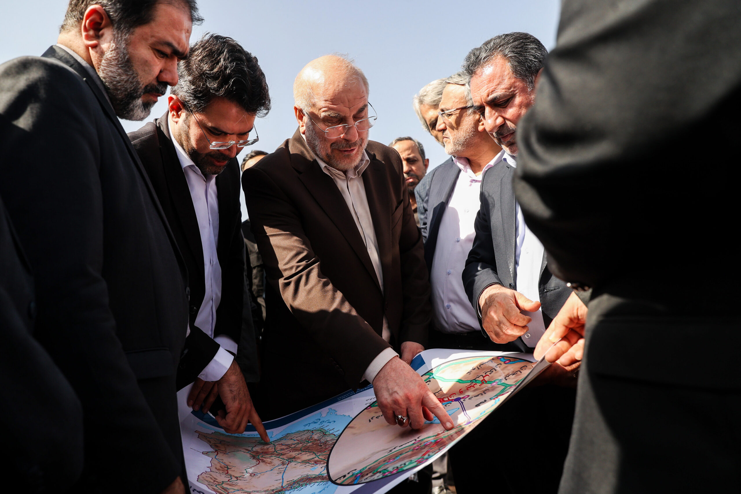 بازدید میدانی از جاده در حال احداث آران و بیدگل به گرمسار