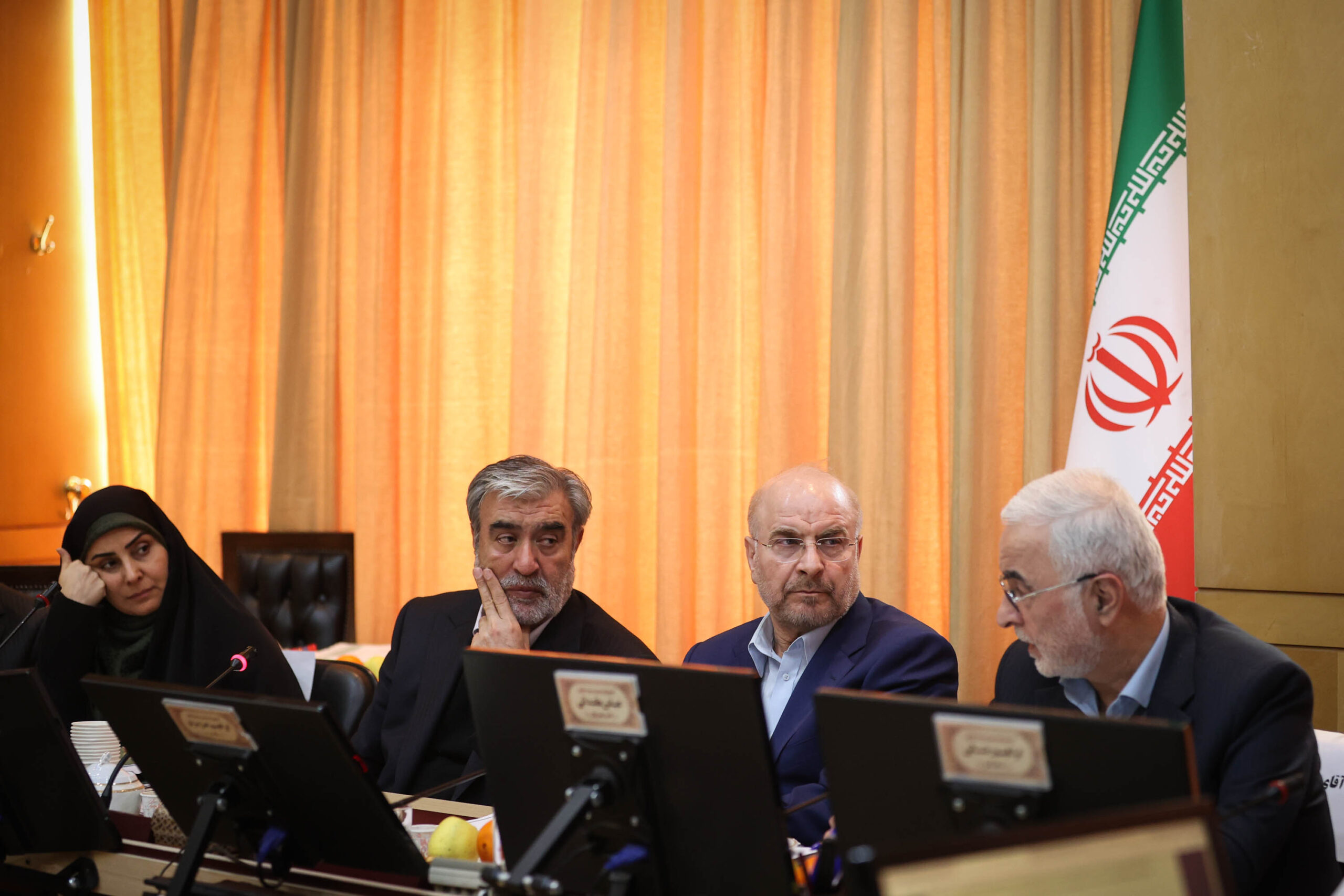 حضور در کمیسیون امنیت ملی با حضور وزرای کشور‌ و راه و شهرسازی