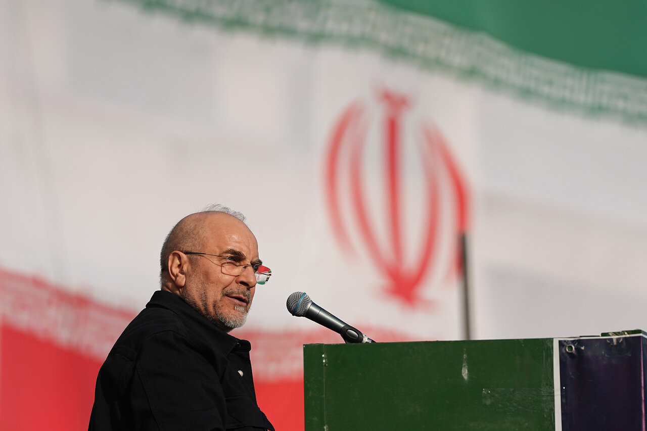 روز قدس امسال امت سلحشور با موشک‌های رزمندگان اسلام فریادشان را بر سر دشمن آمریکایی‑صهیونی آوار خواهند کرد